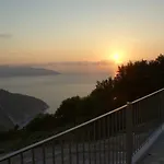 Myrtos View דירה